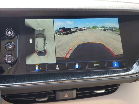 Used 2023 Buick Envision Essence w/ Technology Package I AWD/4WD image 18