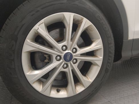 Used 2018 Ford Escape SE image 31