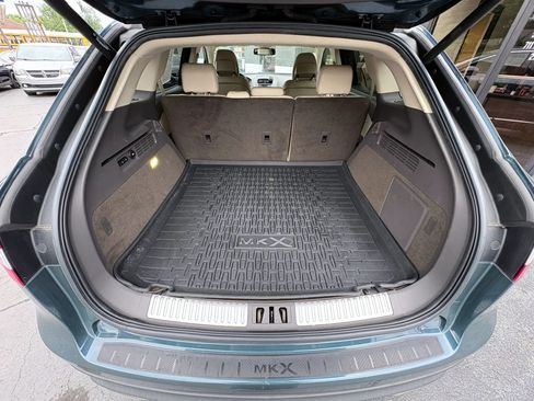 Used 2016 Lincoln MKX Reserve w/ Technology Package AWD/4WD image 17