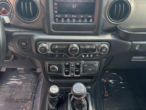 Used 2019 Jeep Wrangler Unlimited Sport S AWD/4WD image 30