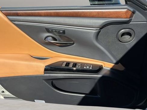 Used 2023 Lexus ES 350 w/ Premium Package image 17
