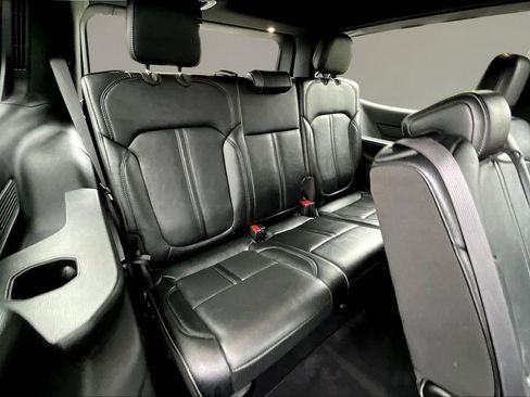 Used 2024 Jeep Wagoneer Series II w/ Flexible Seating Group AWD/4WD image 26