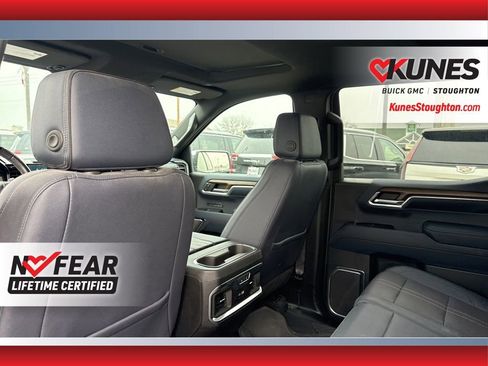 Used 2024 Chevrolet Silverado 1500 High Country AWD/4WD image 32