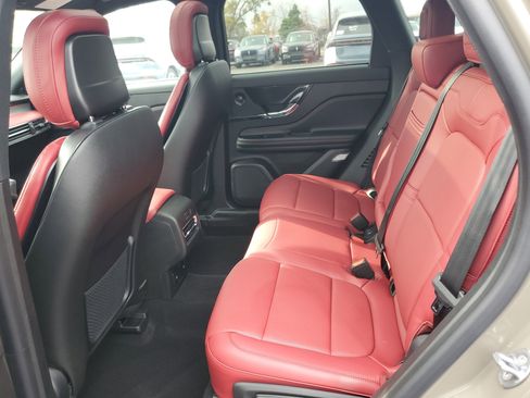 New 2025 Lincoln Corsair Reserve w/ Equipment Group 202A image 24