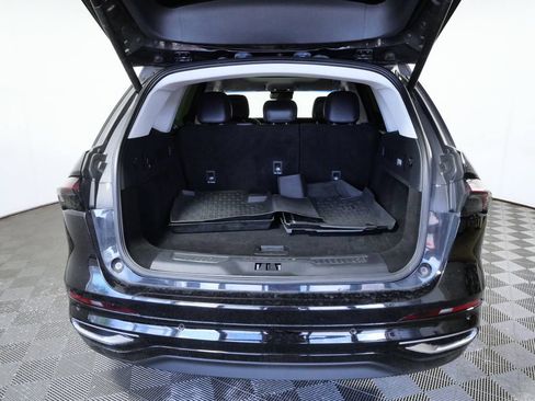 Used 2024 Lincoln Nautilus Reserve w/ Equipment Group 202A AWD/4WD image 9
