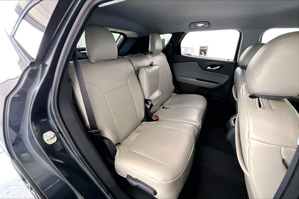 Used 2020 Chevrolet Blazer LT FWD image 32