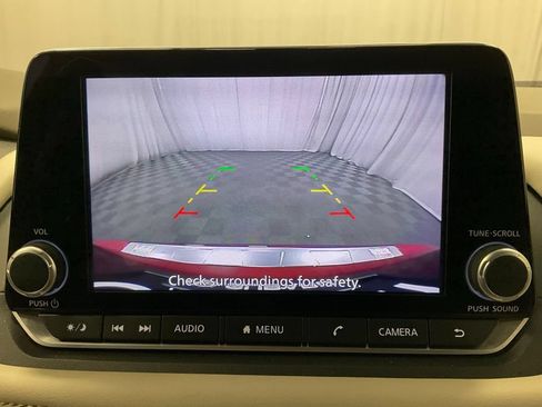 Used 2025 Nissan Rogue SV AWD/4WD image 21