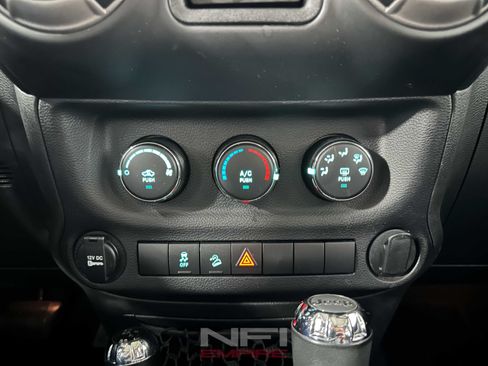 Used 2014 Jeep Wrangler Unlimited Sport w/ Connectivity Group AWD/4WD image 28