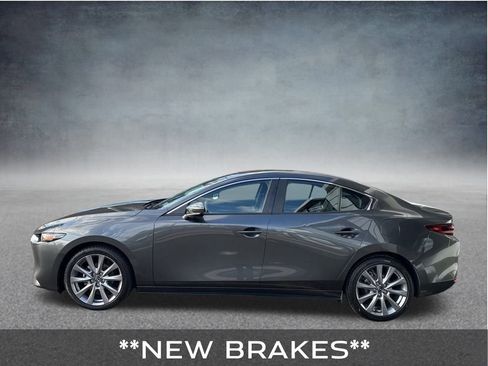 Used 2022 MAZDA MAZDA3 s image 2