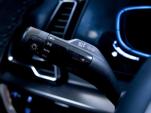 Used 2023 Kia Sportage EX image 24