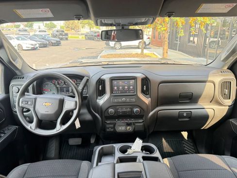 Used 2022 Chevrolet Silverado 2500 Custom w/ Custom Value Package AWD/4WD image 13