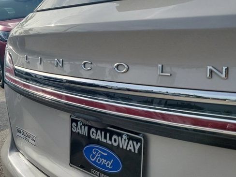 Certified 2022 Lincoln Nautilus FWD image 7