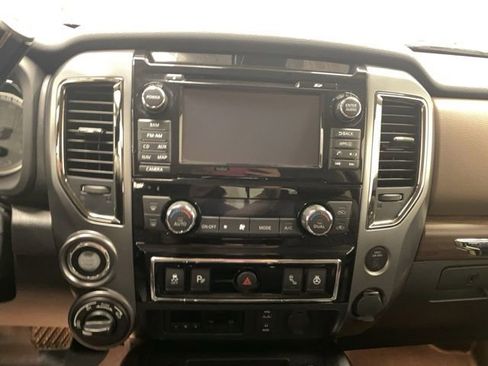 Used 2017 Nissan Titan Platinum Reserve w/ Off-Road Package AWD/4WD image 35