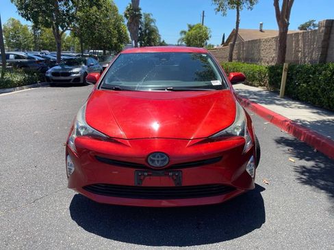 Used 2016 Toyota Prius Four Touring FWD image 3