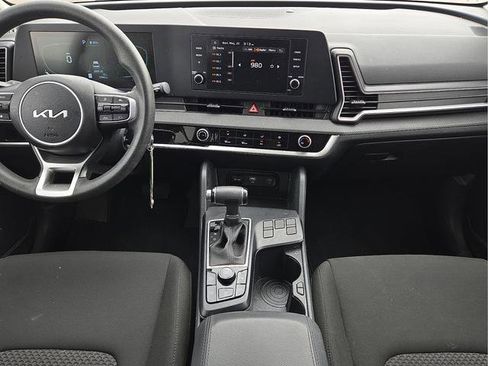 Used 2025 Kia Sportage LX FWD image 7