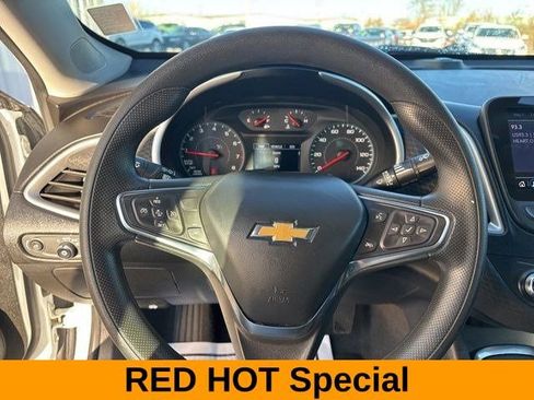 Used 2023 Chevrolet Malibu LT FWD image 16