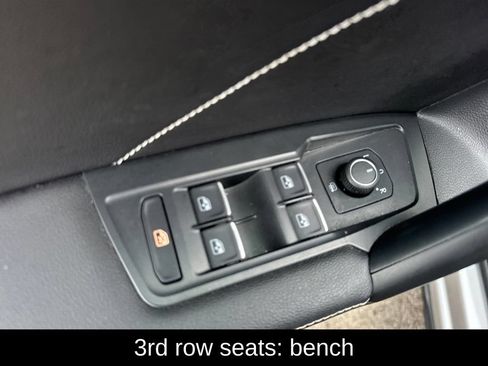 Used 2023 Volkswagen Tiguan SE w/ Panoramic Sunroof Package FWD image 14