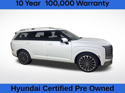 Used 2026 Hyundai Palisade Calligraphy FWD image 3