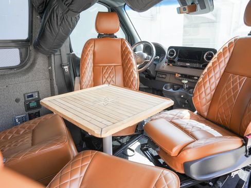 Used 2022 Mercedes-Benz Sprinter 2500 image 63