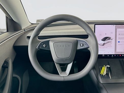 Used 2025 Tesla Model 3 RWD image 17