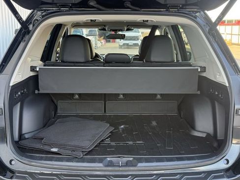 Used 2023 Subaru Forester Limited AWD/4WD image 33