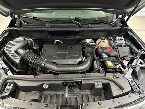 Certified 2023 GMC Acadia SLE w/ Driver Convenience Package image 39