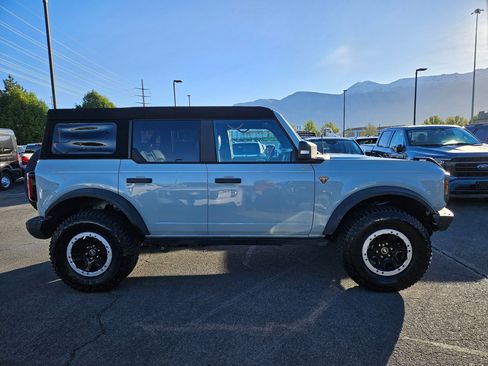 Used 2024 Ford Bronco Badlands AWD/4WD image 2