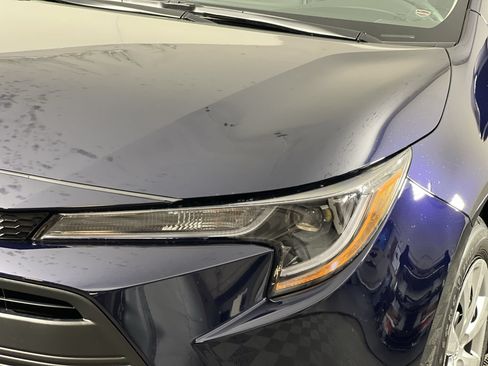 Used 2023 Toyota Corolla LE FWD image 2