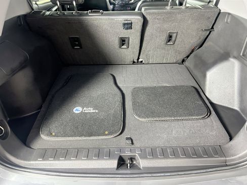 Used 2020 GMC Terrain SLT image 24