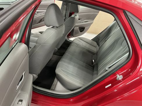 Certified 2023 Hyundai Elantra SEL w/ Convenience Package FWD image 12