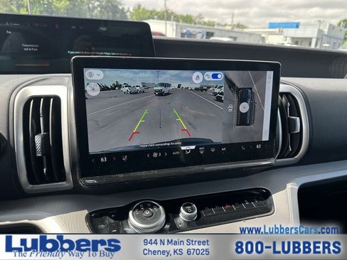 Used 2025 Ford Expedition Active AWD/4WD image 17