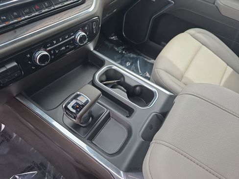 Used 2025 GMC Sierra 1500 SLT w/ SLT Premium Plus Package image 27