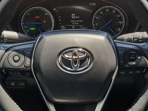 Used 2021 Toyota Venza Limited AWD/4WD image 11