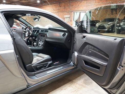 Used 2010 Ford Mustang GT image 48