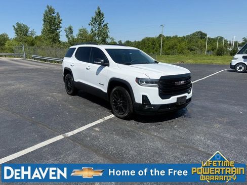 Used 2023 GMC Acadia SLE w/ Driver Convenience Package FWD image 3