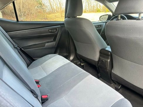 Used 2016 Toyota Corolla image 19