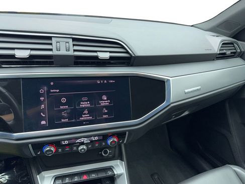 Used 2022 Audi Q3 2.0T Premium image 23