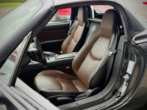 Used 2015 MAZDA MX-5 Miata Grand Touring w/ Premium Package RWD image 23