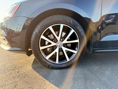 Used 2017 Volkswagen Jetta SE FWD image 41
