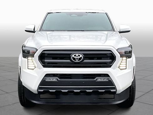 Certified 2024 Toyota Tacoma SR5 image 4
