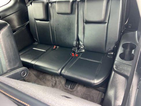 Used 2014 Toyota Highlander XLE AWD/4WD image 16