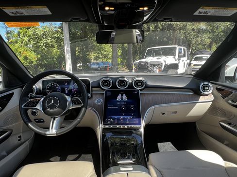 Used 2023 Mercedes-Benz C 300 Sedan image 34