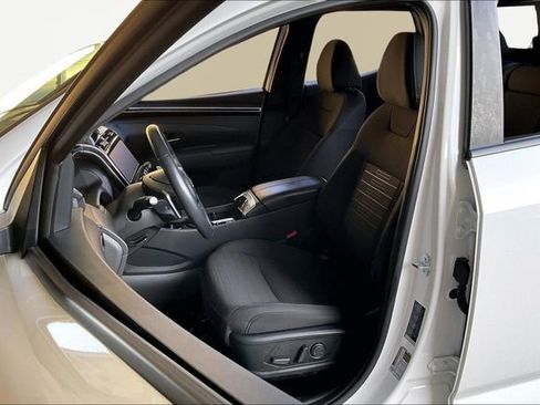 Used 2023 Hyundai Santa Cruz SEL Premium image 15