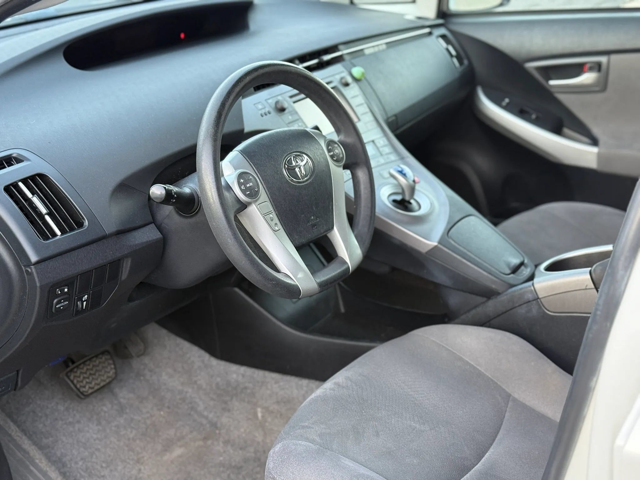 Used 2015 Toyota Prius Two FWD image 13