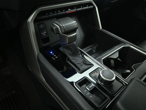 Used 2024 Toyota Tundra Limited image 17