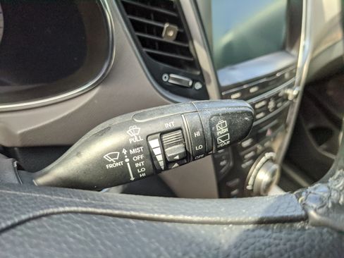 Used 2017 Hyundai Santa Fe Limited image 29