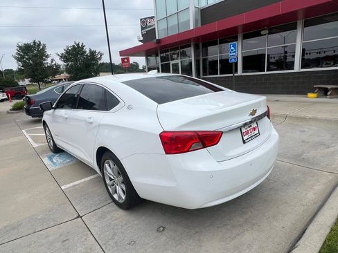 Used 2017 Chevrolet Impala LT w/ Convenience Package FWD image 8
