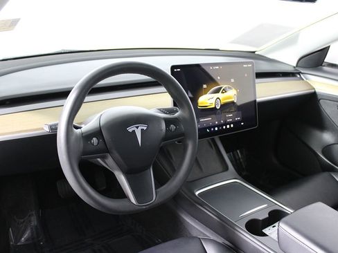 Used 2023 Tesla Model 3 Standard Range image 7