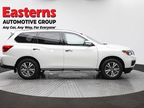 Used 2020 Nissan Pathfinder SL AWD/4WD image 4