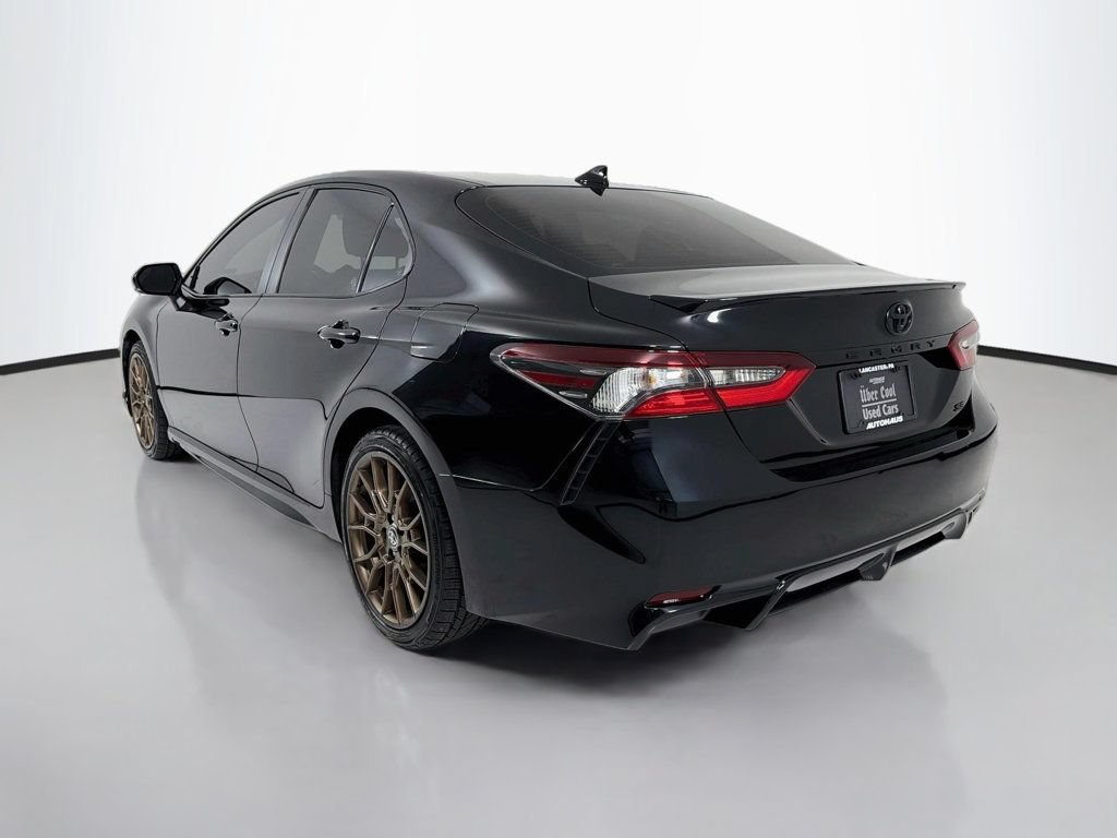 Used 2023 Toyota Camry SE FWD image 5